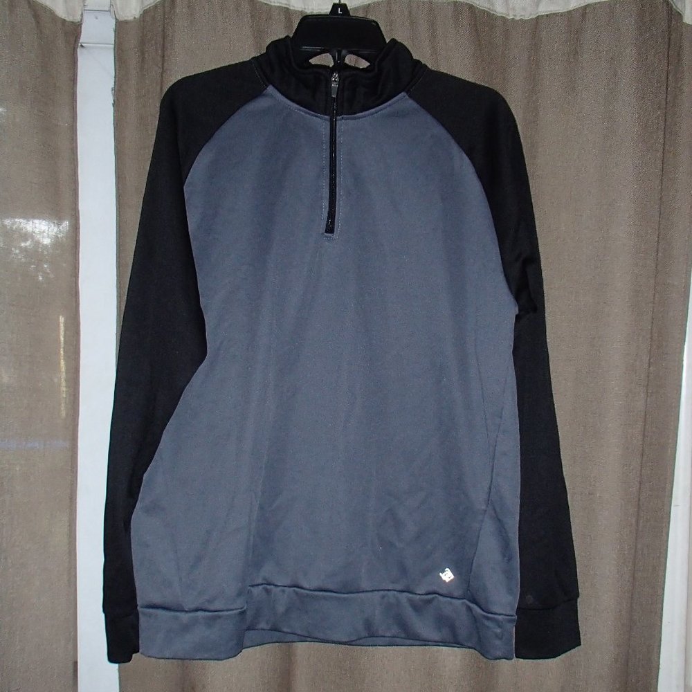 Zelos black/gray pull over jacket.